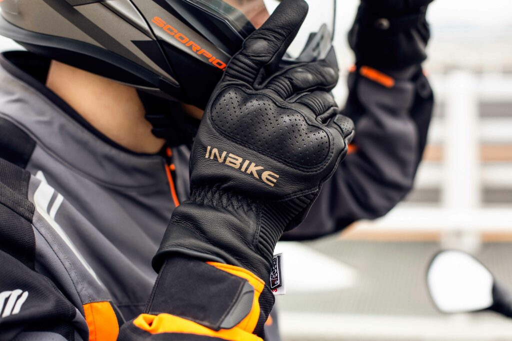 leather motorcycle gloves